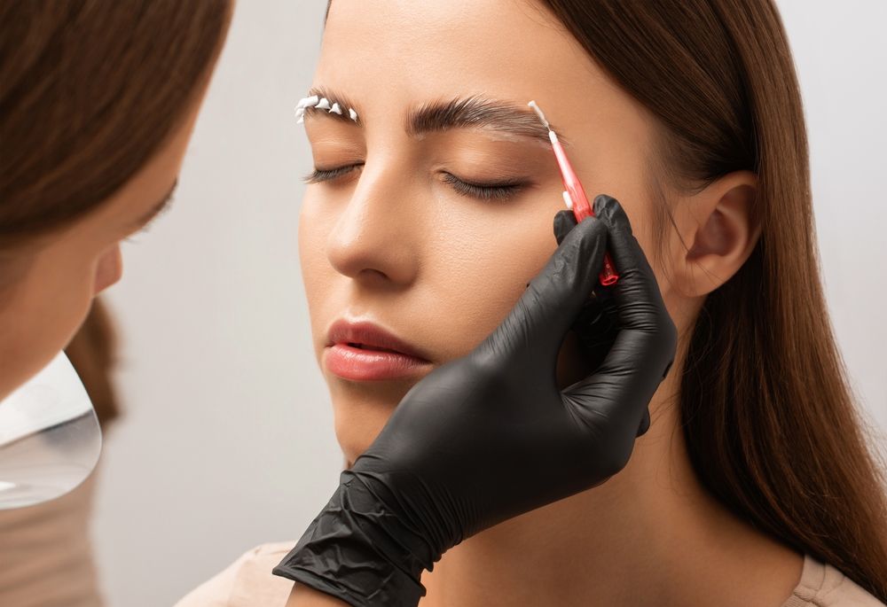 Laminace obočí – brow lift & brow botox